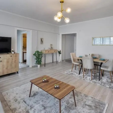 Apartment Modern 2br Apt In The Hearth Of The Istanbul