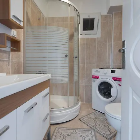 Modern 2br Apt In The Hearth Of The Istanbul