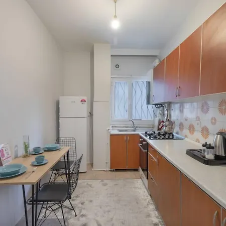 Apartment Modern 2br Apt In The Hearth Of The *
