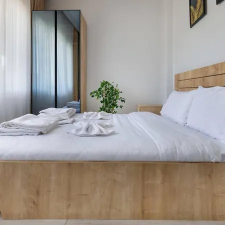 Modern 2br Apt In The Hearth Of The Apartment *